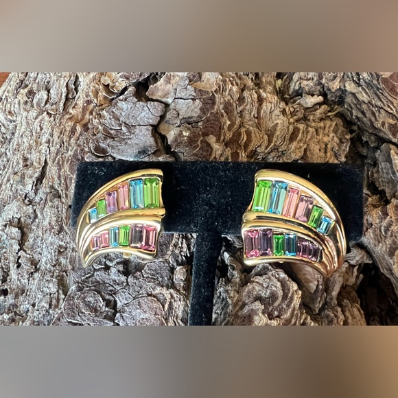 Authentic Swarovski Gold Plated Clip On Earrings Rainbow Crystals Baguette Cut - Picture 3 of 9